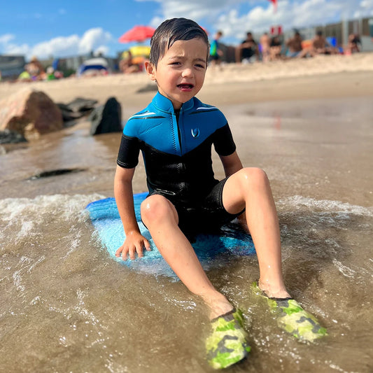Thermal Neoprene Kids Wetsuit – Short Sleeve Zip Suit for Swimming, Surfing & Snorkeling